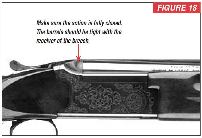 Select Shotgun Closing the Action Figure 18