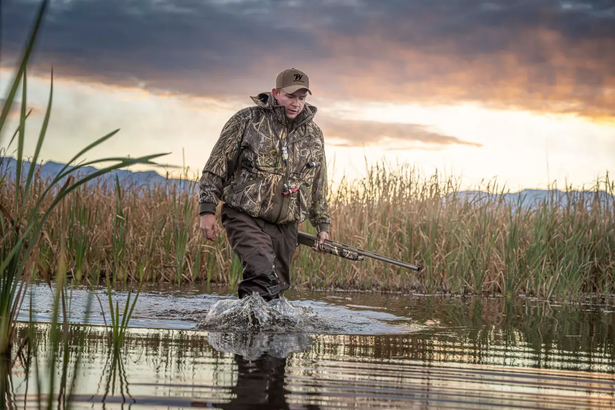 semi-auto-shotgun-sx4-left-hand-hybrid-hunter-habitat-511310291-L1