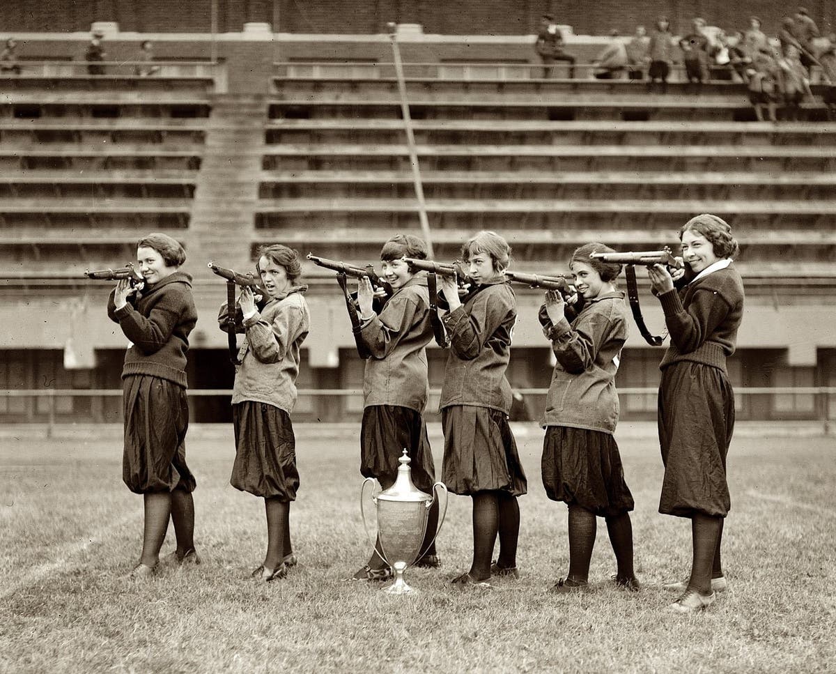 Women's rifle team with Springfield M1903 rifles